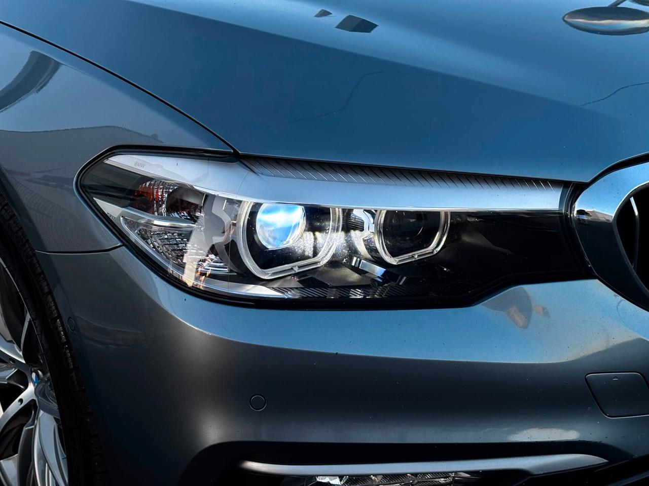 Bmw 520d Touring Luxury Led ambient - 2019