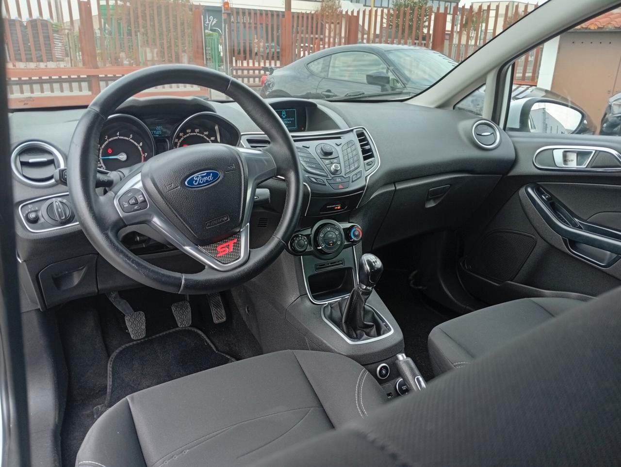 Ford Fiesta 1.4 5p. Bz.- GPL Titanium NEOPATENTATI OK