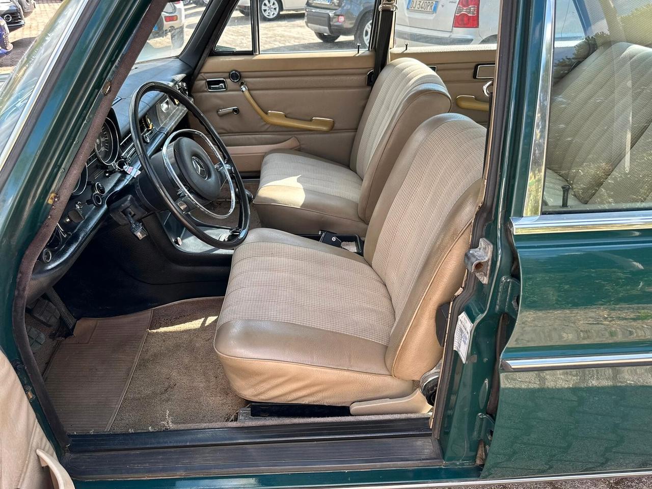 Mercedes-benz 220 220D