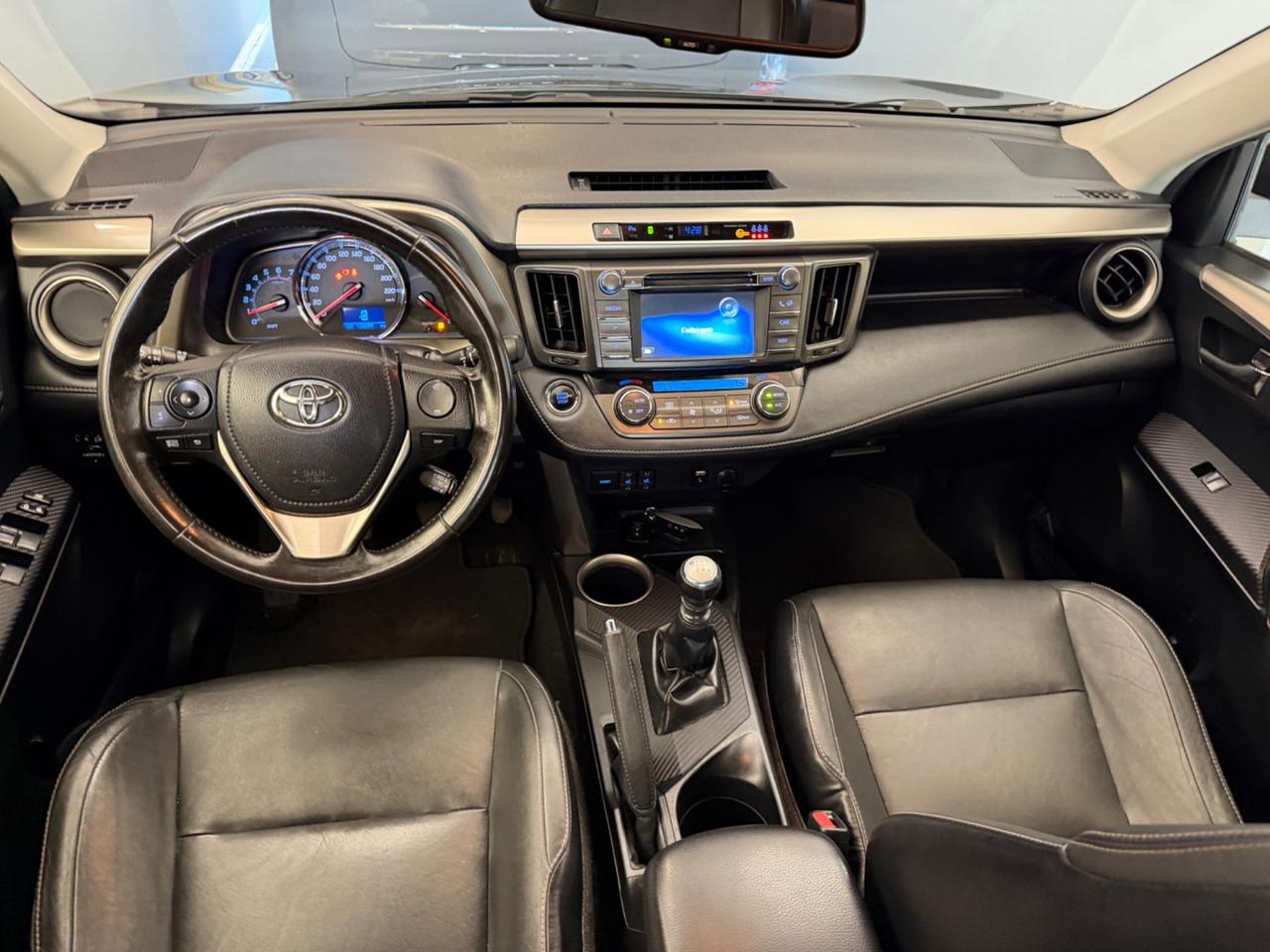 Toyota RAV 4 RAV4 2.0 D-4D 4WD Lounge White Ed. 321