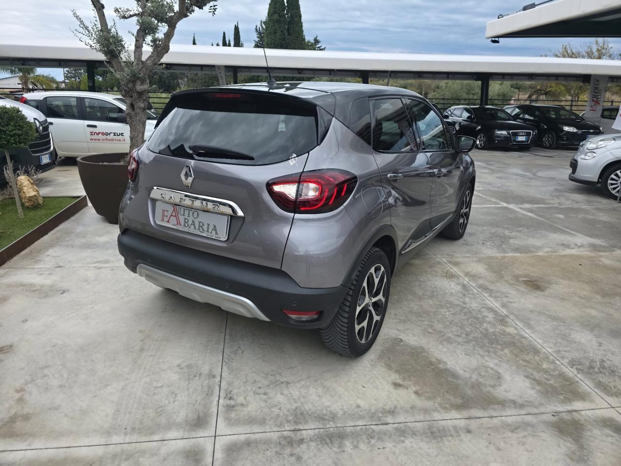 Renault Captur dCi 8V 90 CV EDC Start&Stop Energy Intens