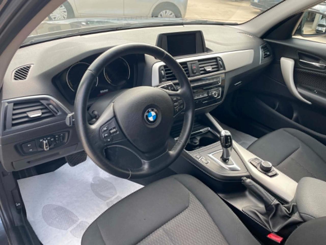 Bmw 118 118d 5p. Business