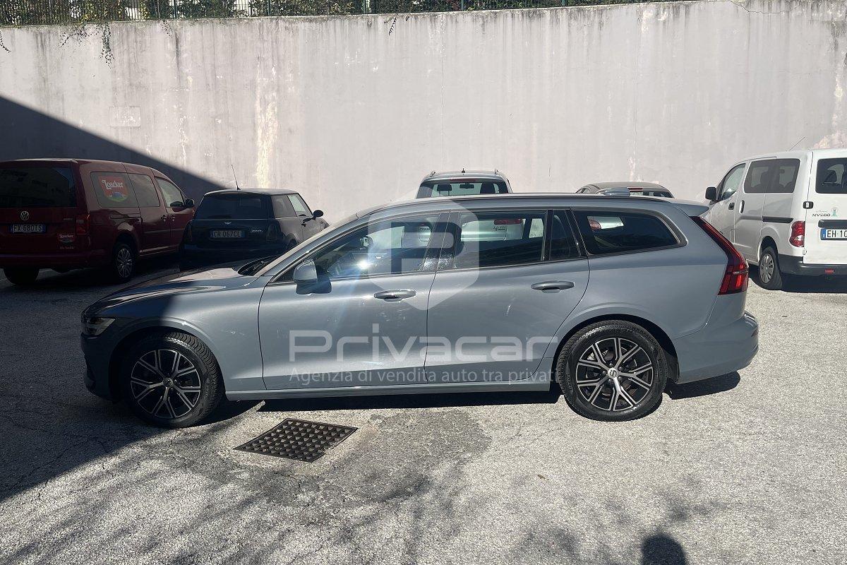 VOLVO V60 B4 (d) automatico Ultimate Dark