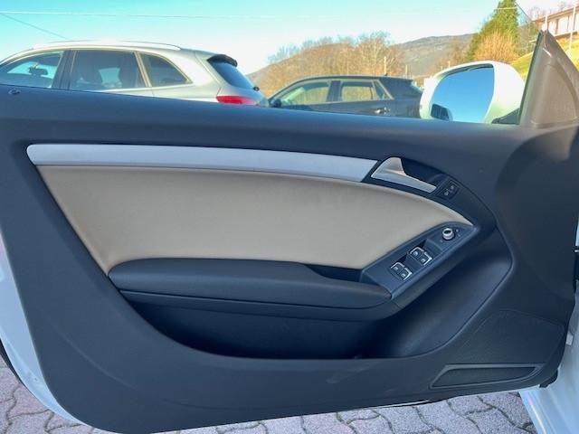 Audi A5 Cabrio 2.0 tdi 190cv S-line, Navi, Pelle, 19"