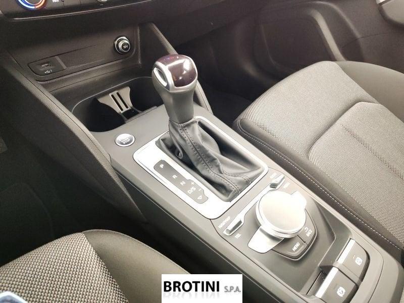 Audi Q2 1.5 35 TFSI BUSINESS ADVANCED S TRONIC