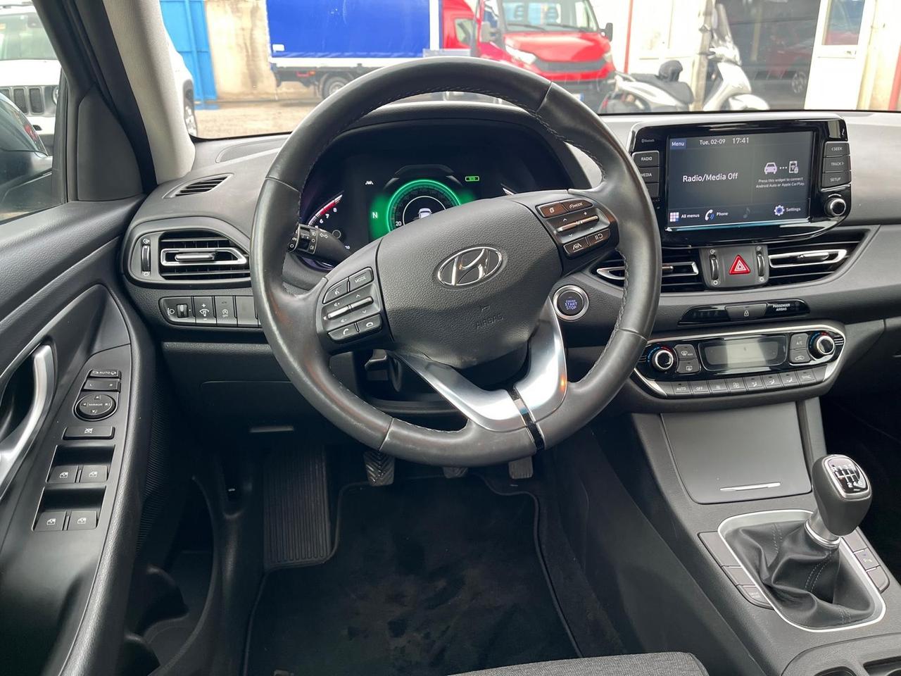 Hyundai i30-5p-1.0 hybrid- full-04/2023