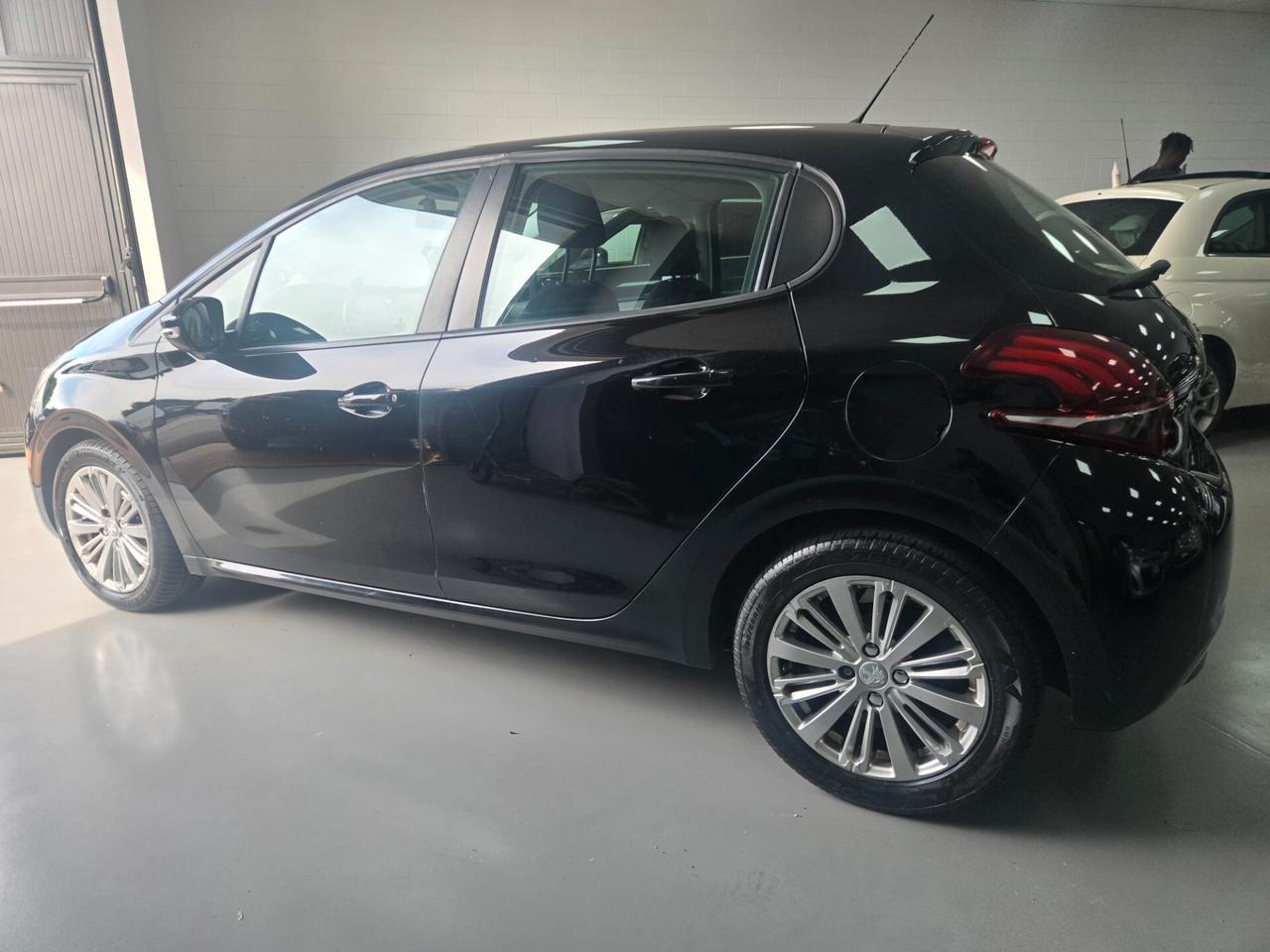 Peugeot 208 PureTech 82 5 porte Active