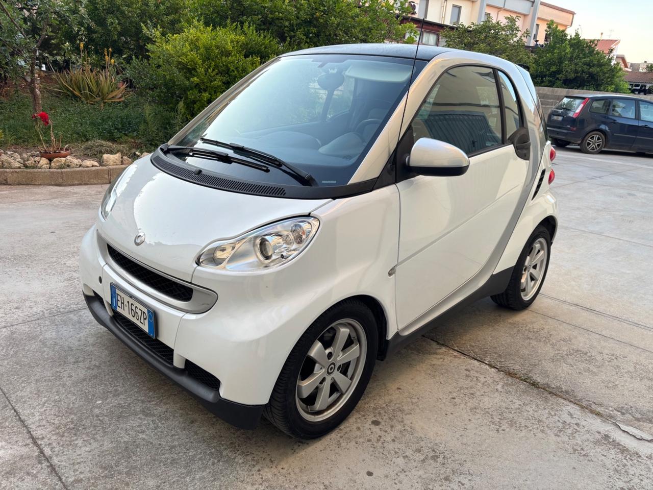 Smart ForTwo 1000 52 kW coupé pure