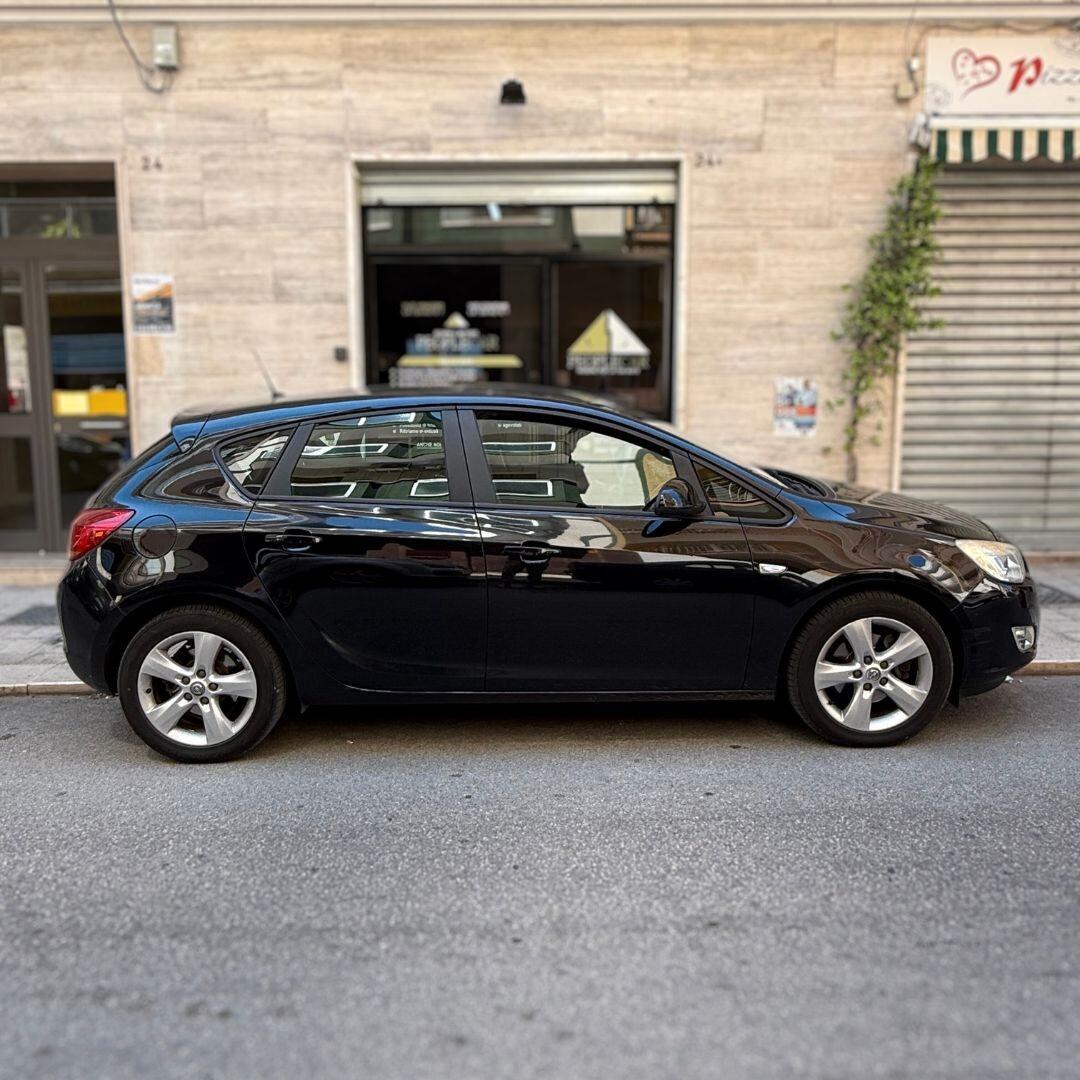 Opel Astra 1.7 CDTI 110CV Elective