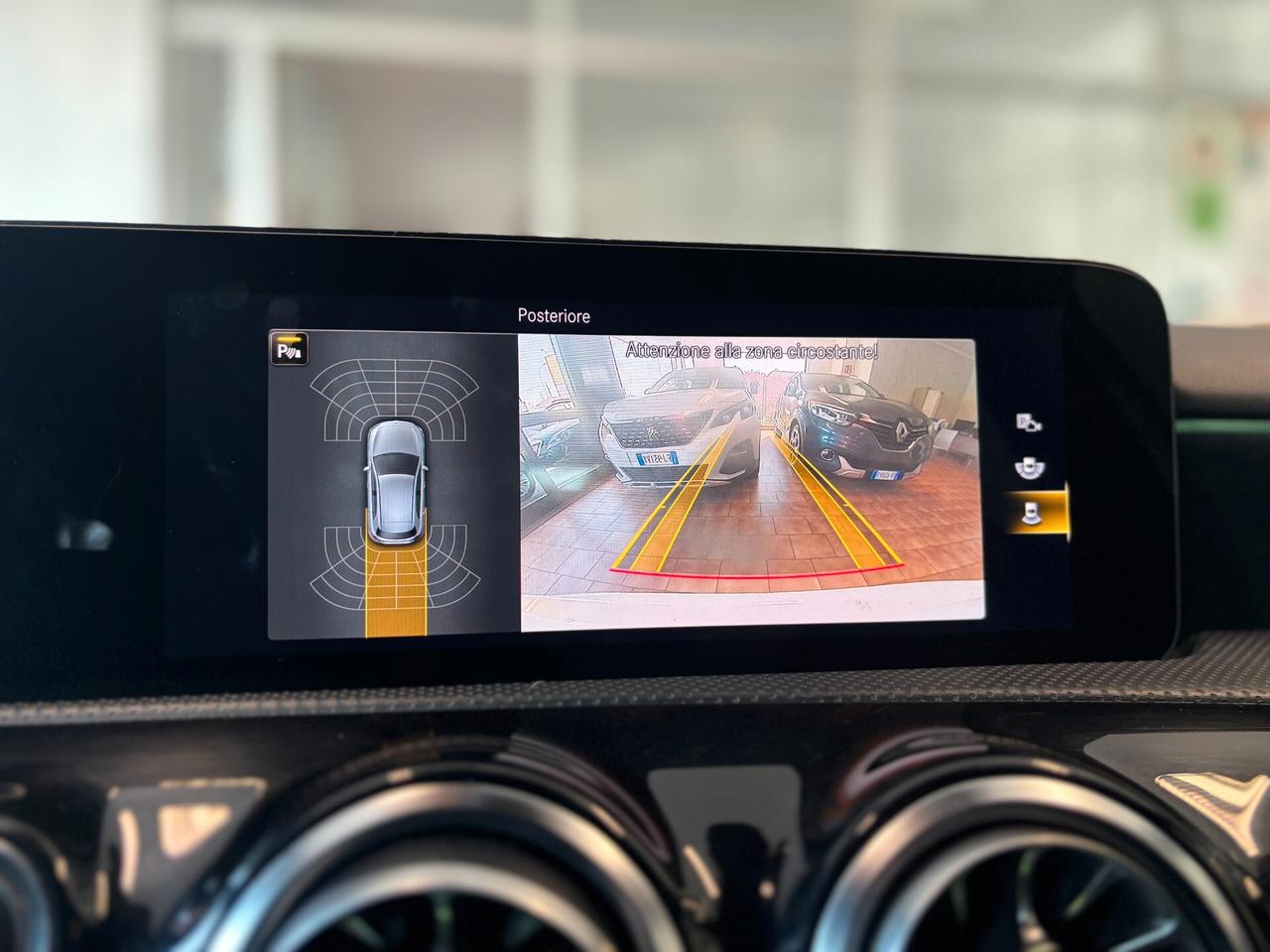 Mercedes-Benz A 180 Premium AMG LINE *PER NEOPATENTATI