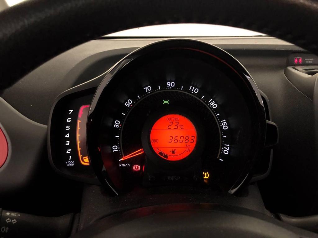 Toyota Aygo 5 Porte 1.0 VVT-i x-play