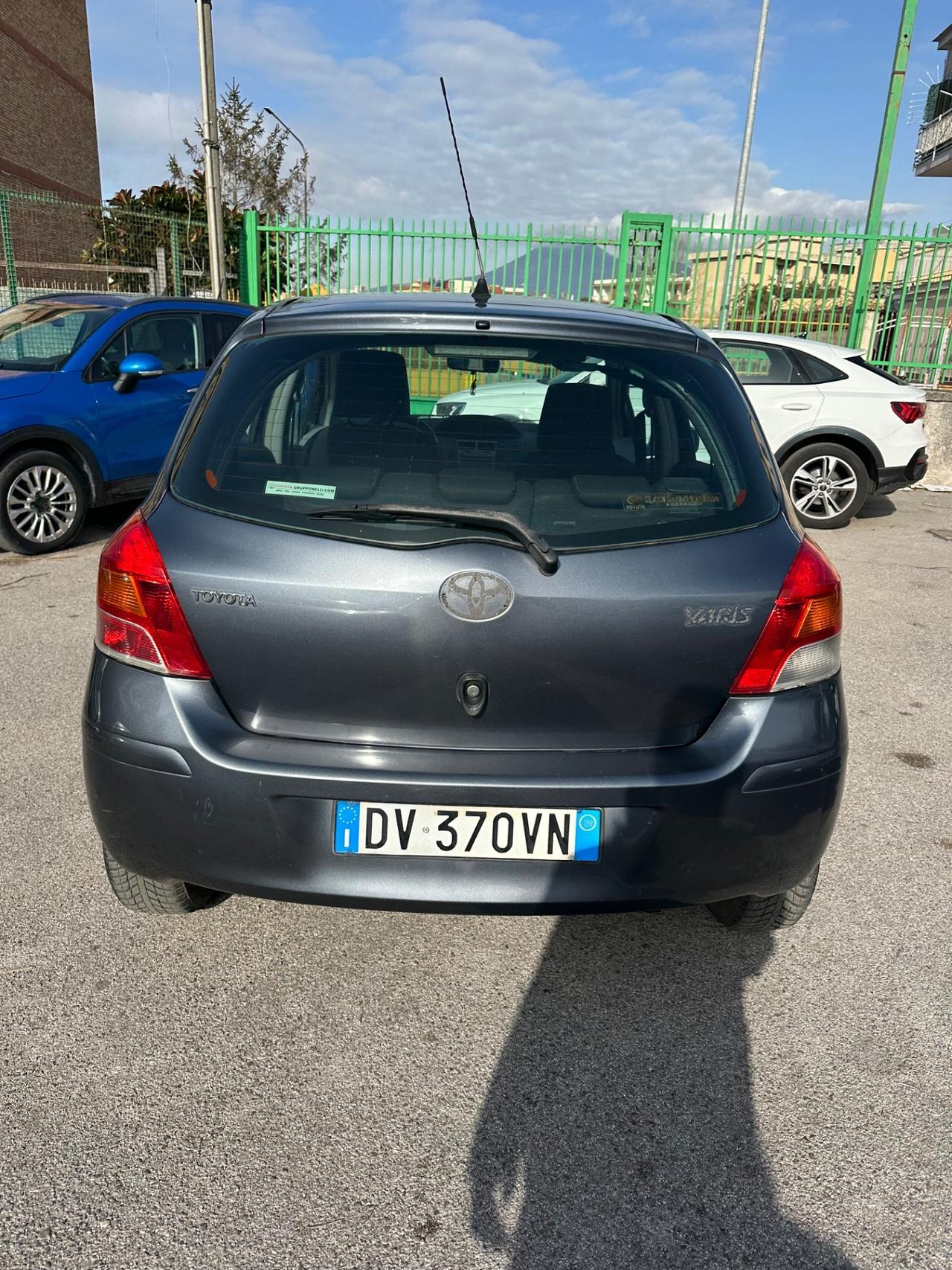 Toyota Yaris 1.0 5 porte Luxury pack