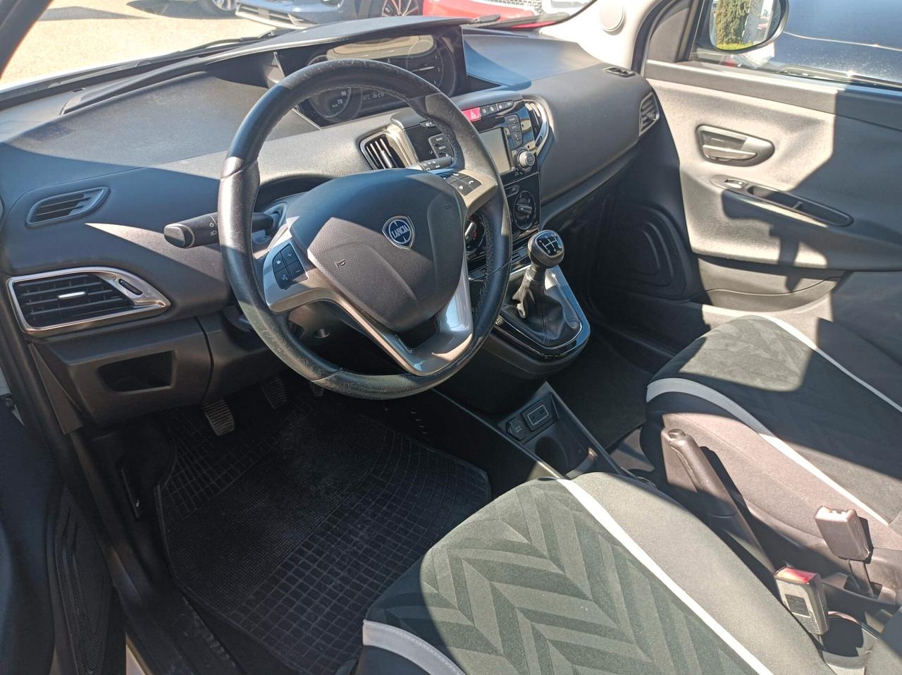 Lancia Ypsilon 1.3 MJT 16V 95 CV 5 porte S&S Gold
