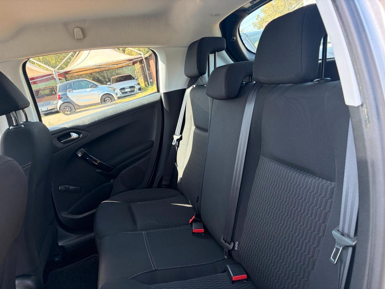 PEUGEOT 208 1.6 HDI ANNO 2018 75CV ADATTA NEOPATENTATI