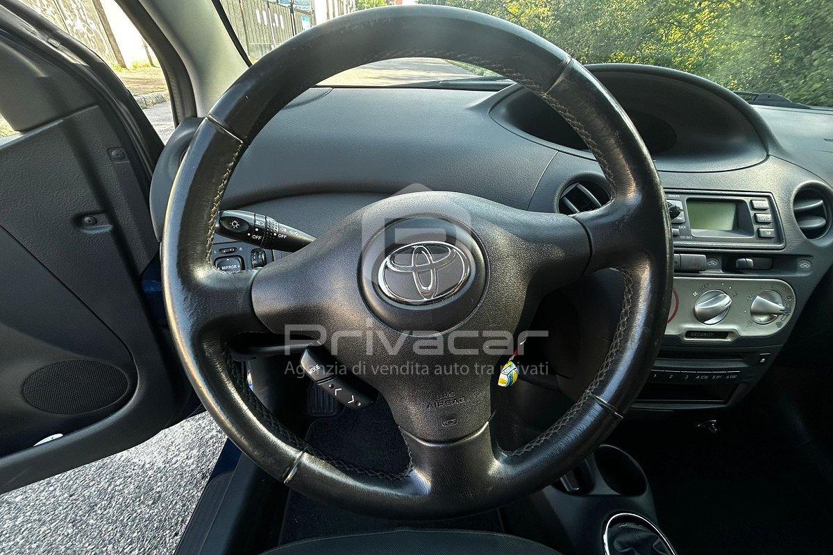 TOYOTA Yaris 1.0i 16V cat 3 porte