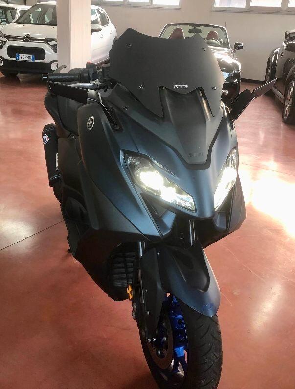Yamaha TMAX 560