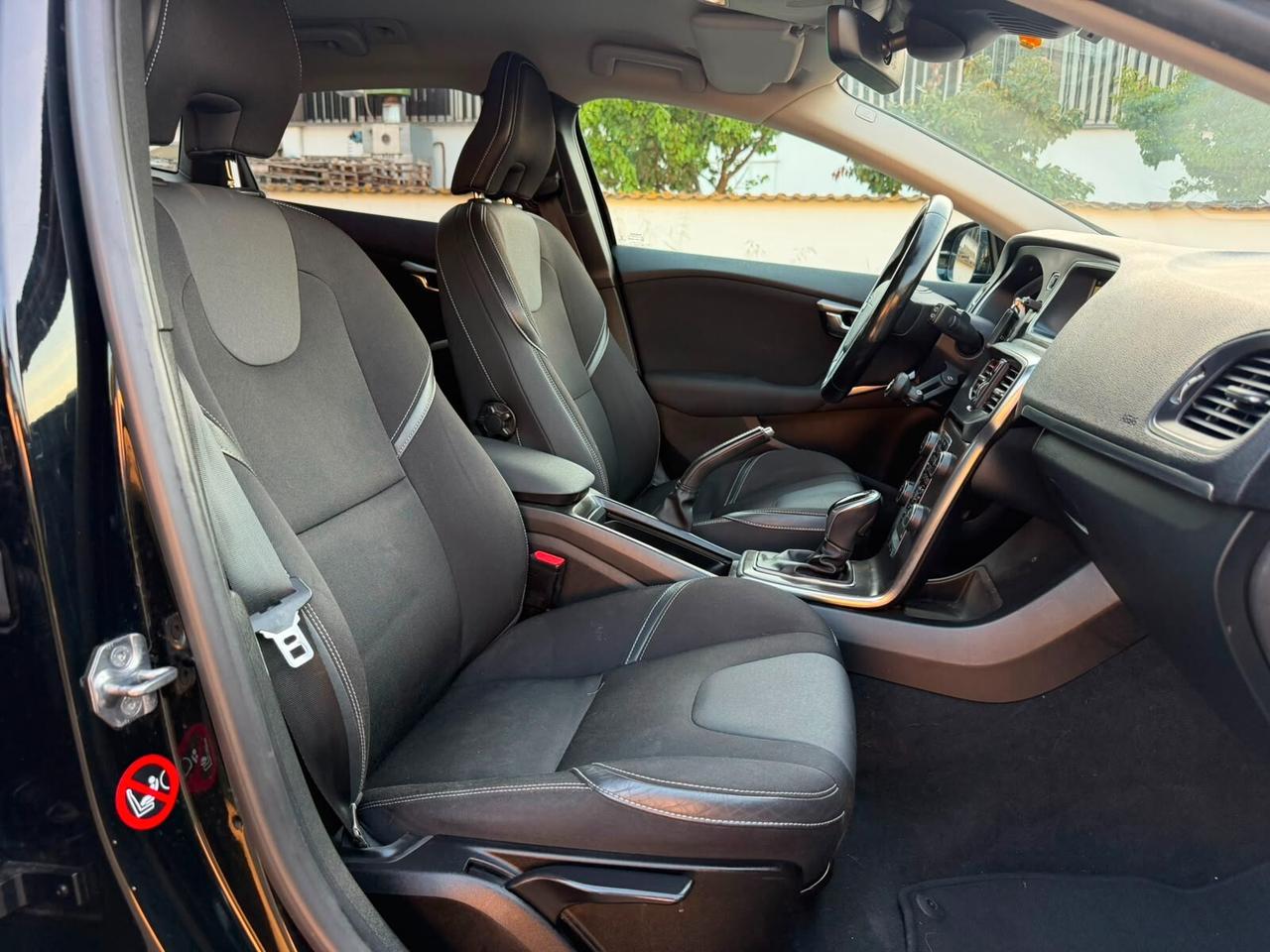 VOLVO V40 1.6 DIESEL CAMBIO AUTOMATICO