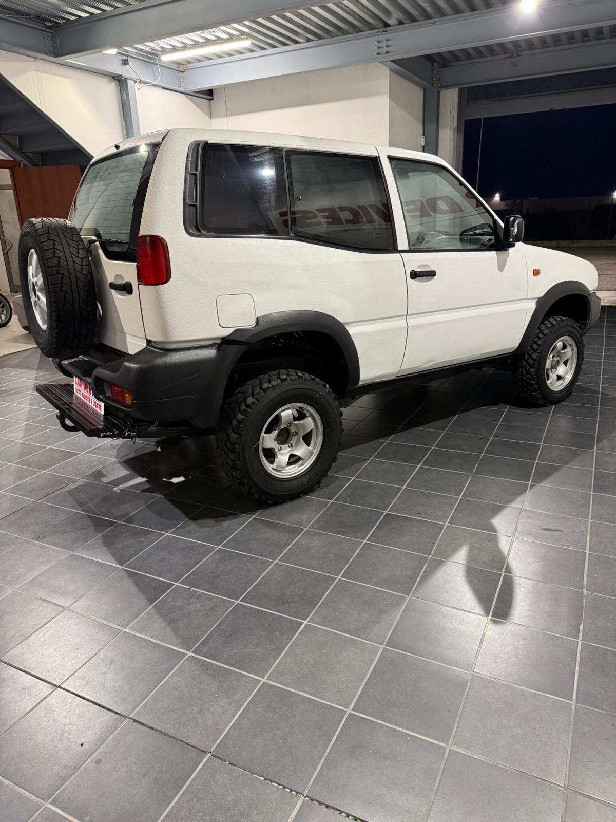 Nissan Terrano II 2.7 -AUTOCARRO -2 POSTI