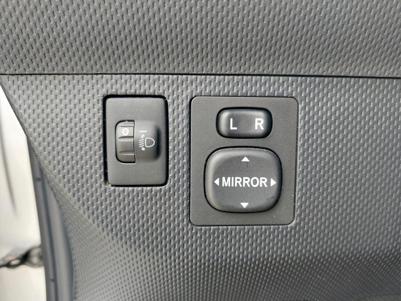 TOYOTA Urban Cruiser 1.4 D-4D AWD Sol - 2009