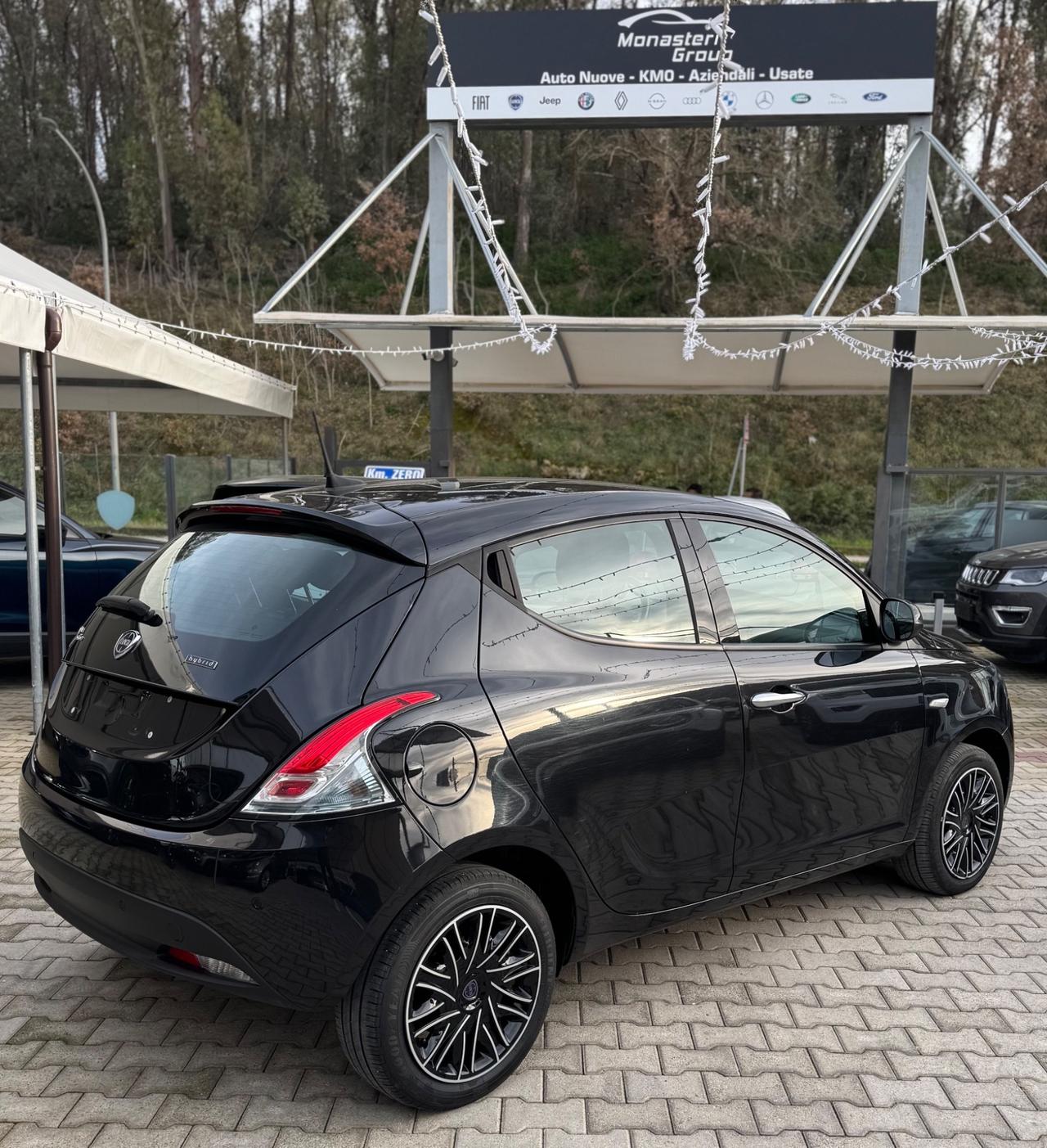 Lancia Ypsilon 1.0 FireFly 5 porte S&S Hybrid Ecochic Gold