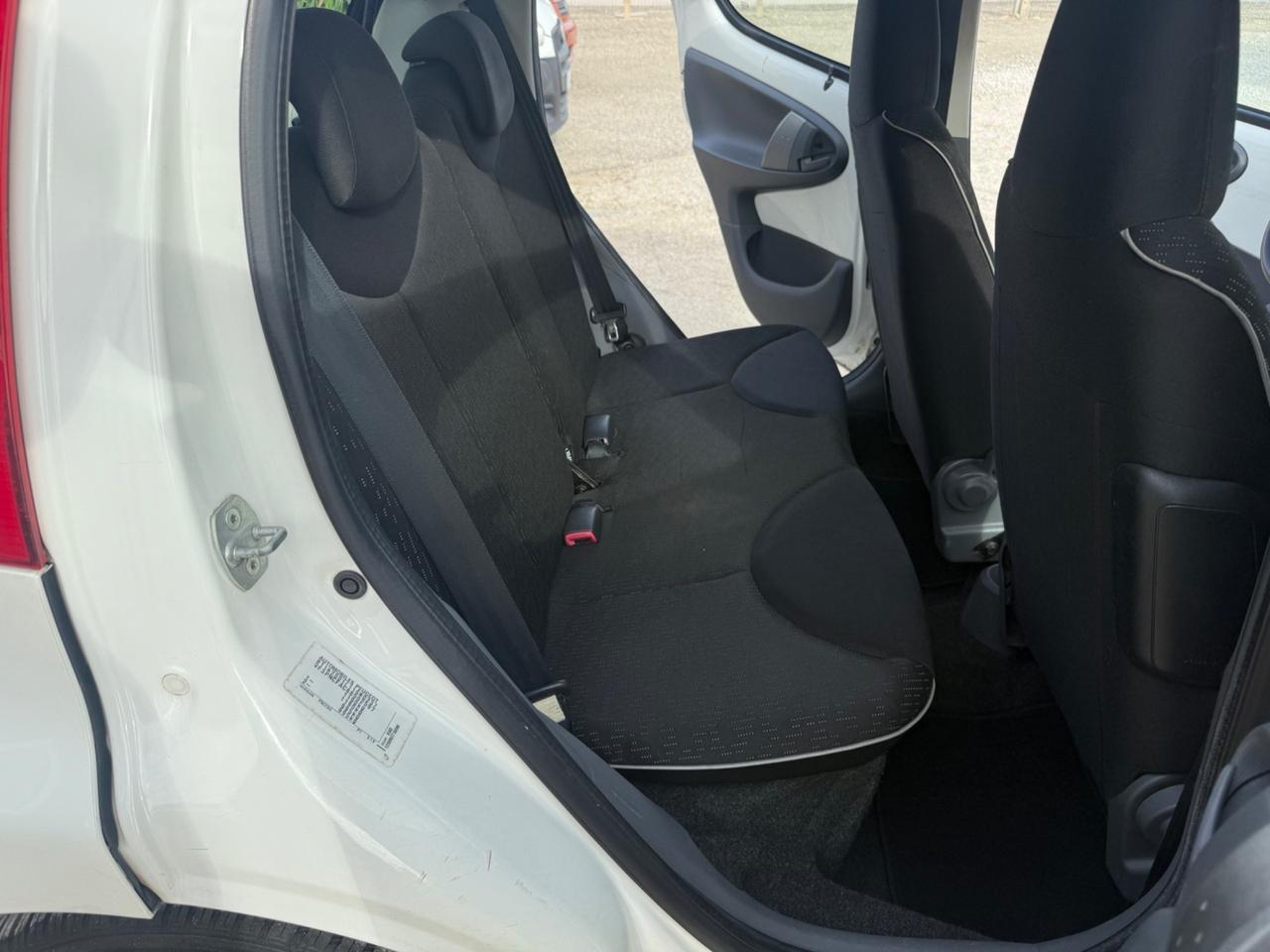 Peugeot 107 1.0 68CV 5p. Desir