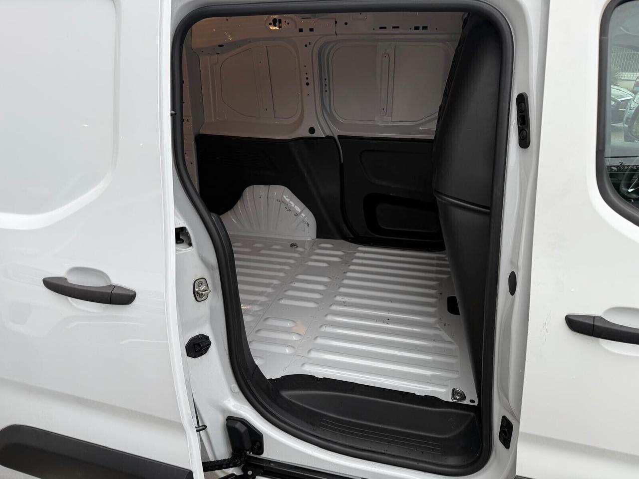 Opel Combo Cargo 1.5 Diesel 100CV S&S PC 650kg Edition