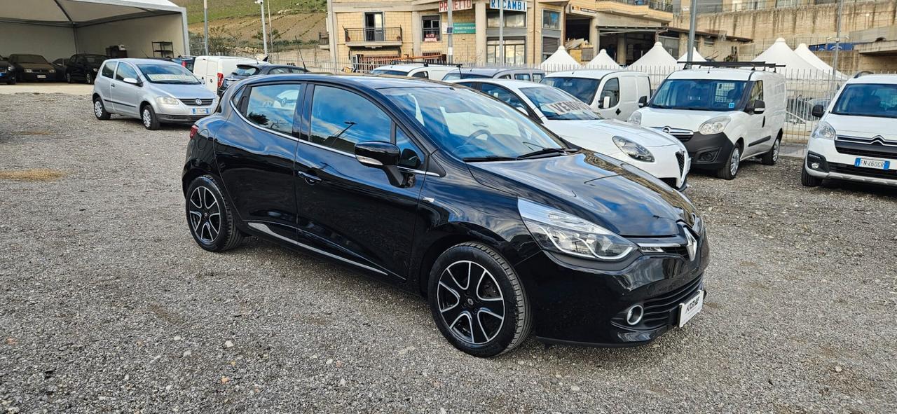 Renault Clio full opt 1.2 75CV (OK NEOPATENTATI)