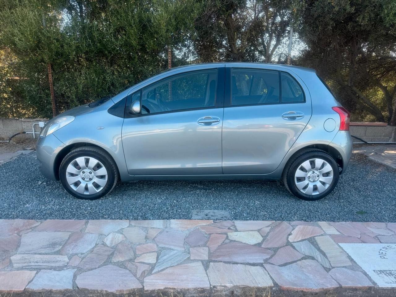 Toyota Yaris 1.0 5 porte