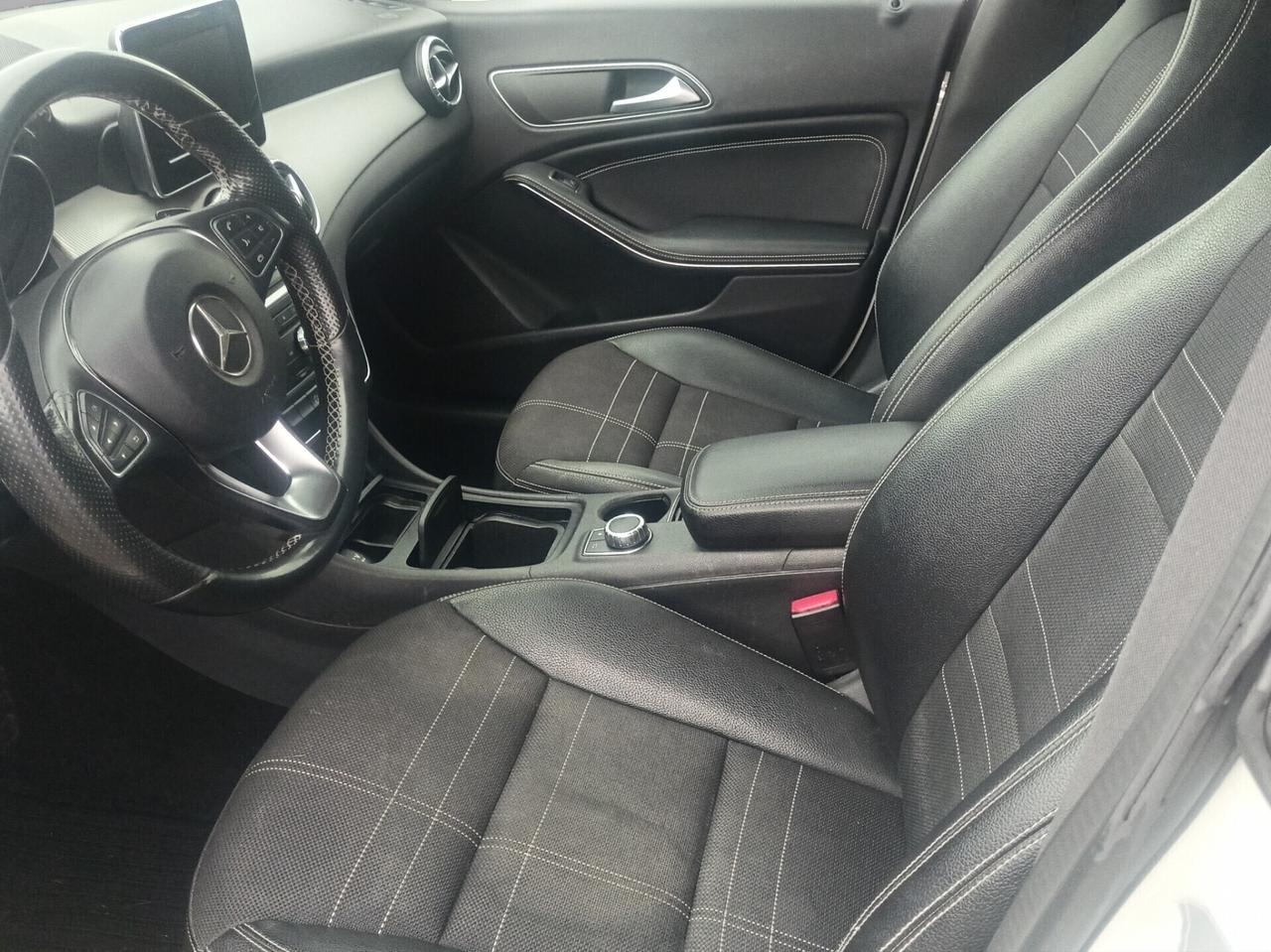 Mercedes-benz CLA 200 d Business