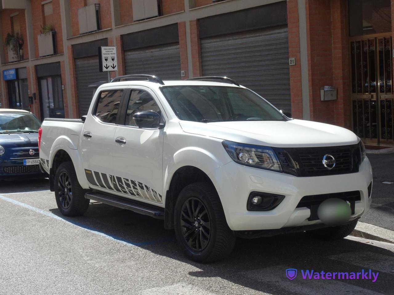 Nissan Navara 2.3 dCi 190 CV 4WD Double Cab N-Guard