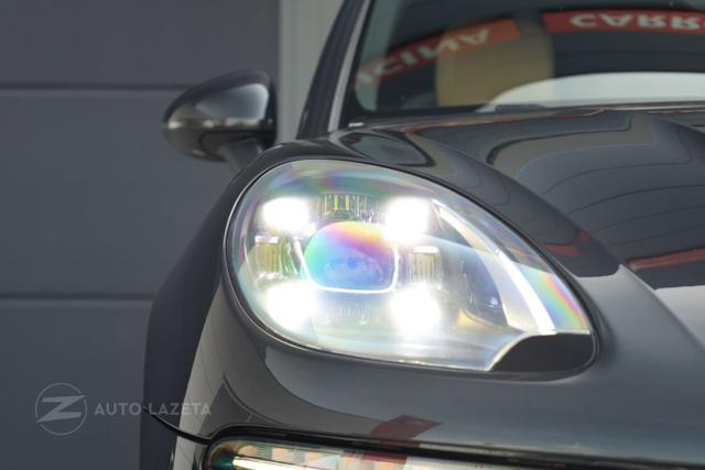 PORSCHE Macan 2.0 Sedili Riscaldabili Volante Elettrico 4x4