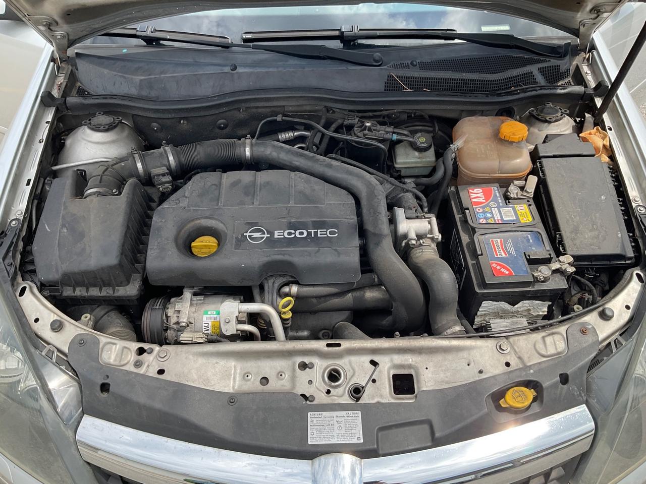 Opel Astra GTC 1.7 CDTI 101CV 3 porte Cosmo