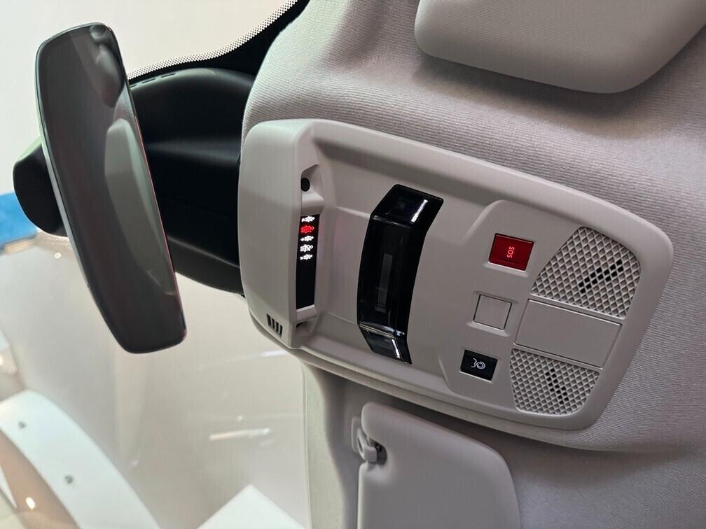 Fiat 600 1.2 hybrid 145cv auto Led Navi Cam App conn 17"