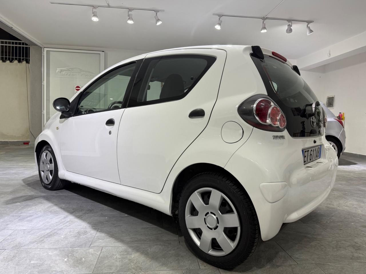 Toyota Aygo 1.0 12V VVT-i 5 porte Cool Soda Connect