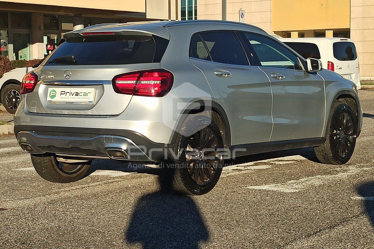 MERCEDES GLA 200 Sport