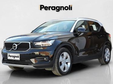 VOLVO XC40 D3 AWD Geartronic Momentum