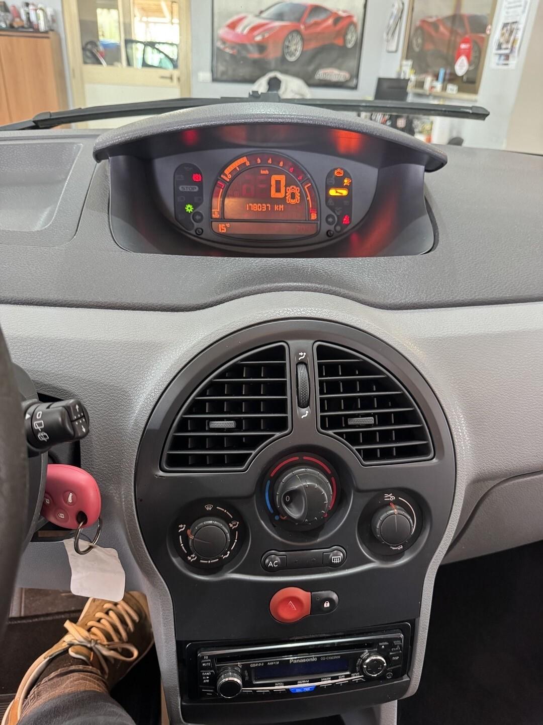 RENAULT MODUS 1.2 cc. De Luxe