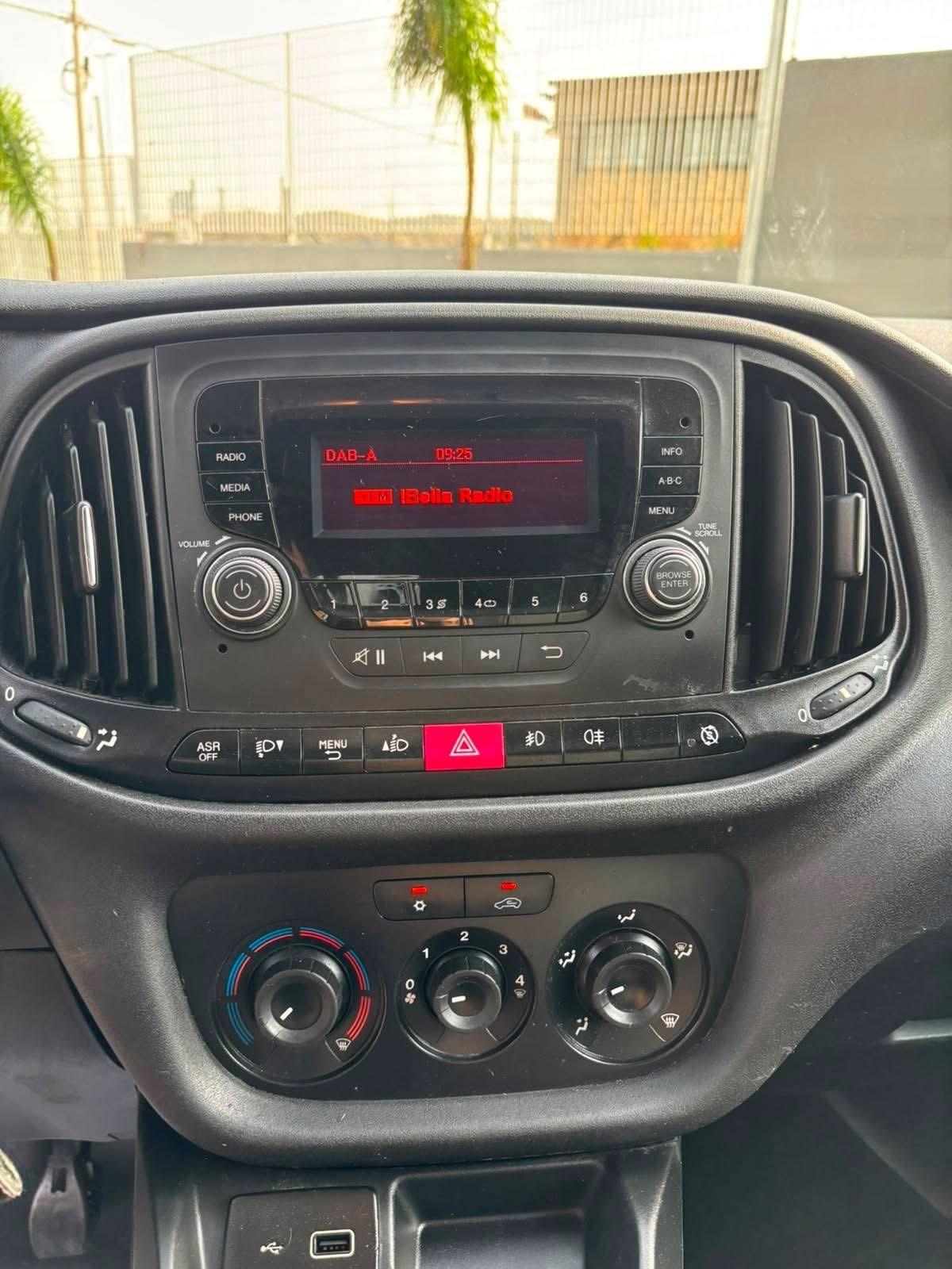 Fiat Doblo Doblò 1.6 MTJ 105 Cv E6D modello Lounge