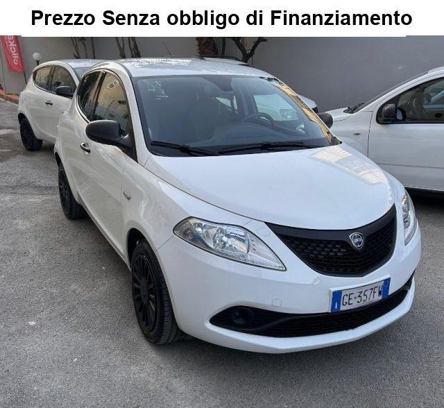 LANCIA Ypsilon 1.0 FireFly 5 porte S&S Hybrid Ecochic Silver