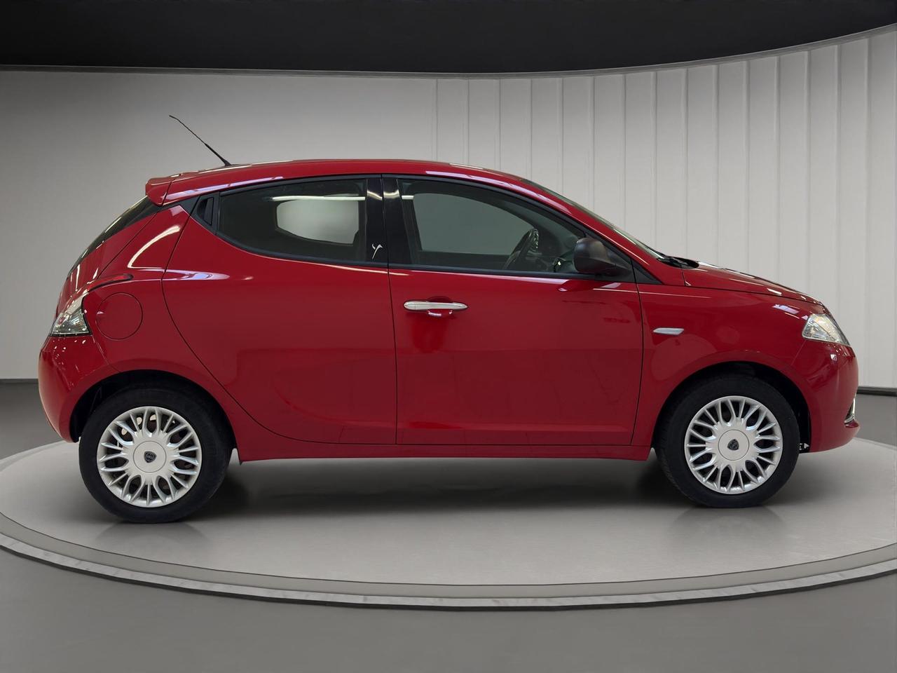 Lancia Ypsilon 1.2 Silver 69cv