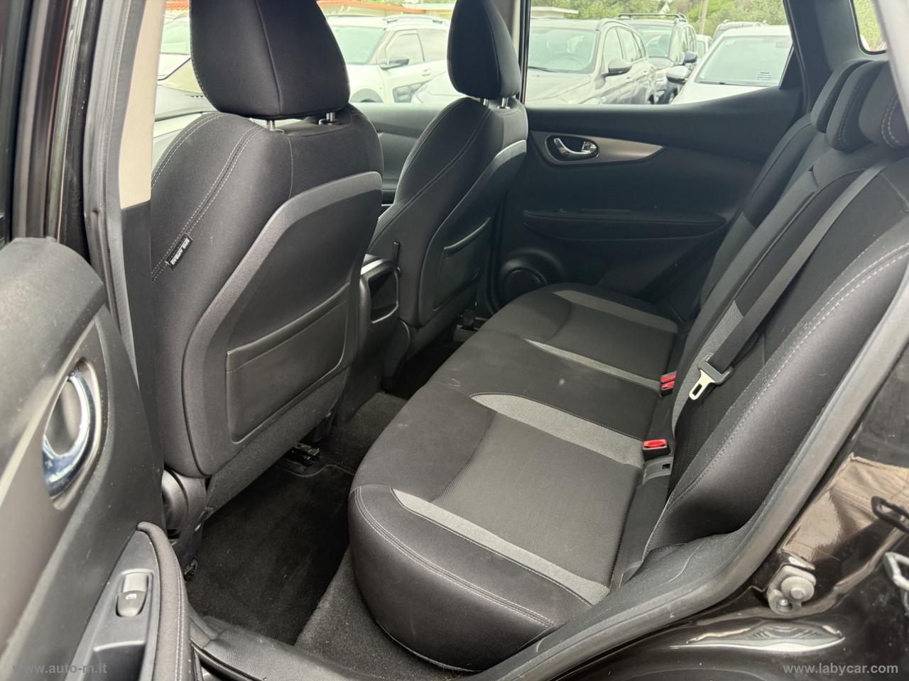 NISSAN Qashqai 1.5 dCi N-Connecta