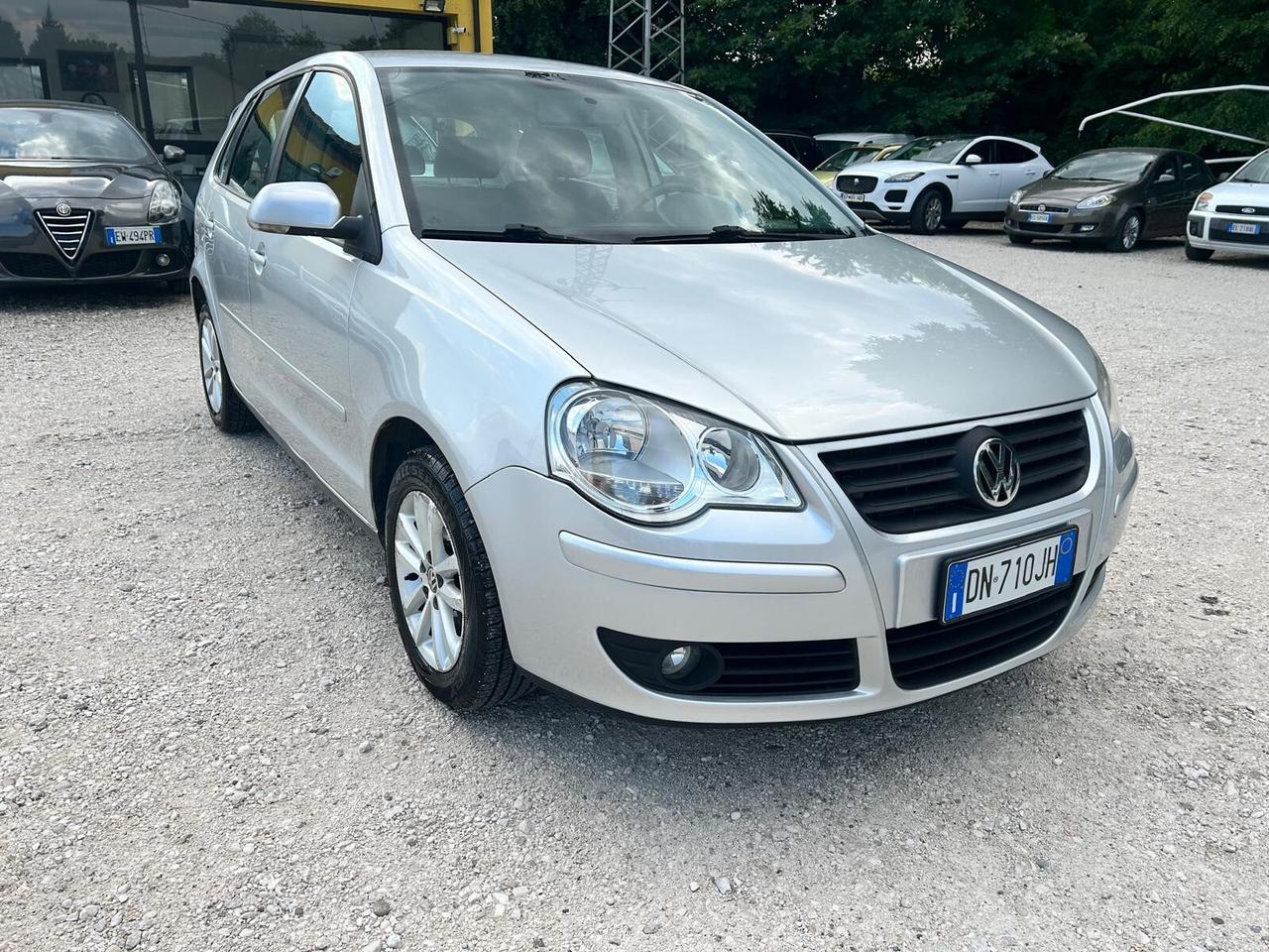 VOLKSWAGEN POLO 1.4 80CV 5PORTE OK NEOPATENTATI