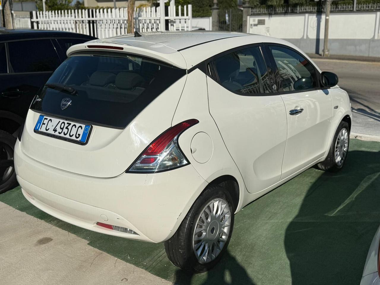 Lancia Ypsilon 1.2 GPL 2016