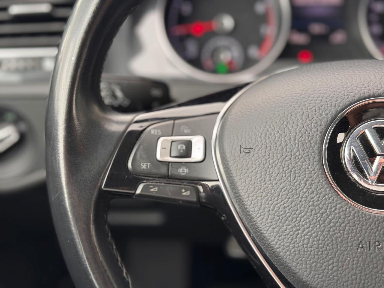 Volkswagen Golf Business 1.5 TGI BlueMotion #10732