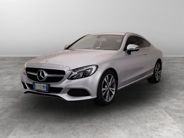 Mercedes-Benz Classe C-C205 2016 Coupe - C Coupe 220 d Premium 4matic auto