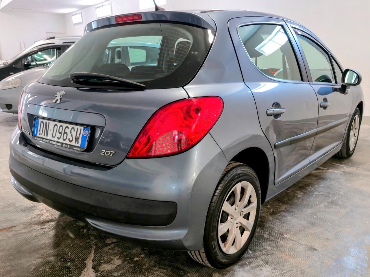 Peugeot 207