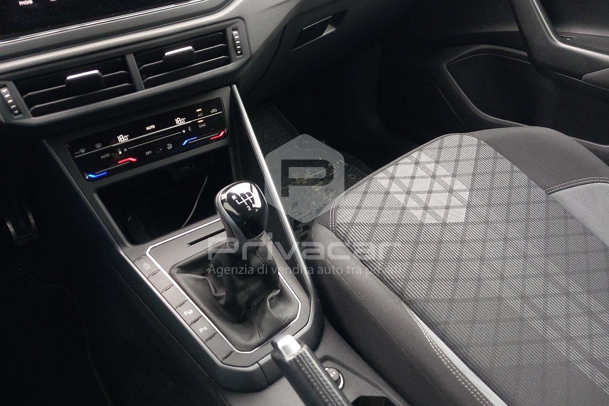 VOLKSWAGEN Polo 1.0 TSI R-Line