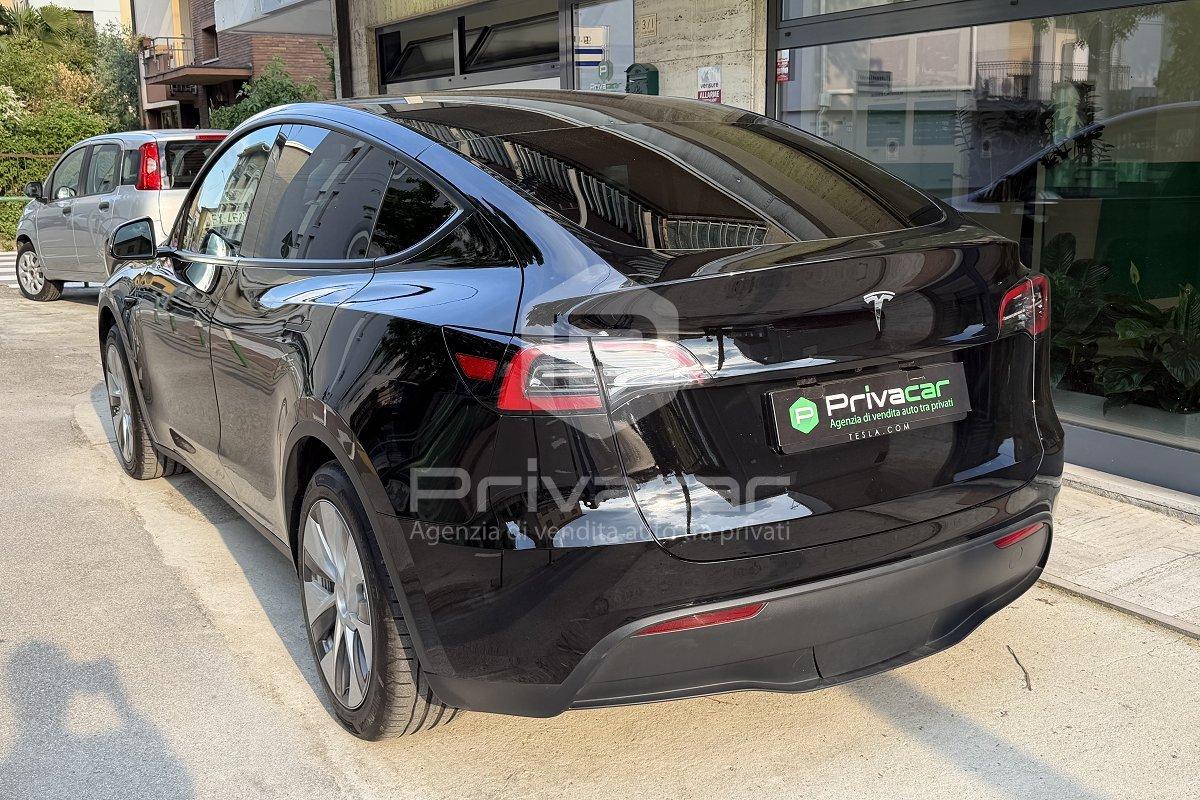 TESLA Model Y RWD