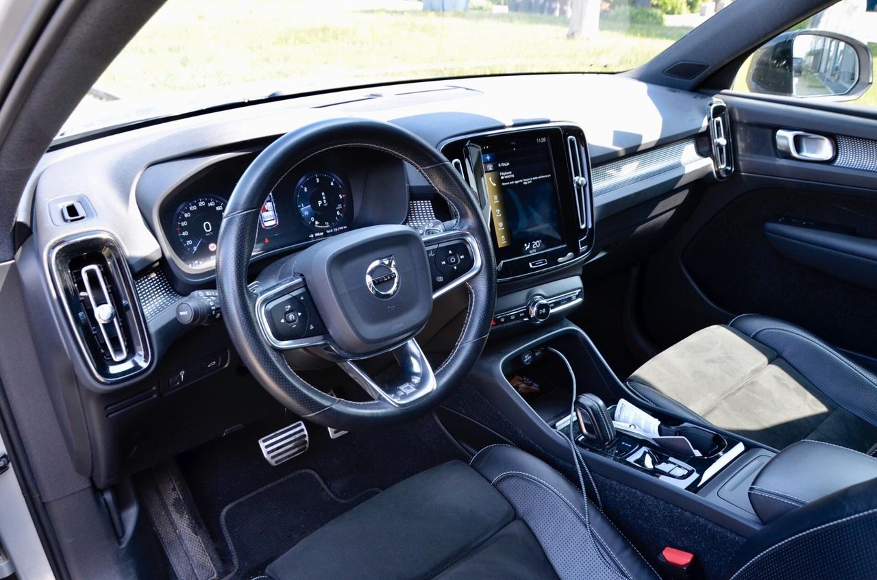 VOLVO XC40 2.0 d4 R-DESIGN AWD 190cv GEARTRONIC, EURO 6D, UFF ITALIANA, SERVICE DIMOSTRABILI, FULL LED, RETROCAMERA, APPLE ANDROID, PERMUTE
