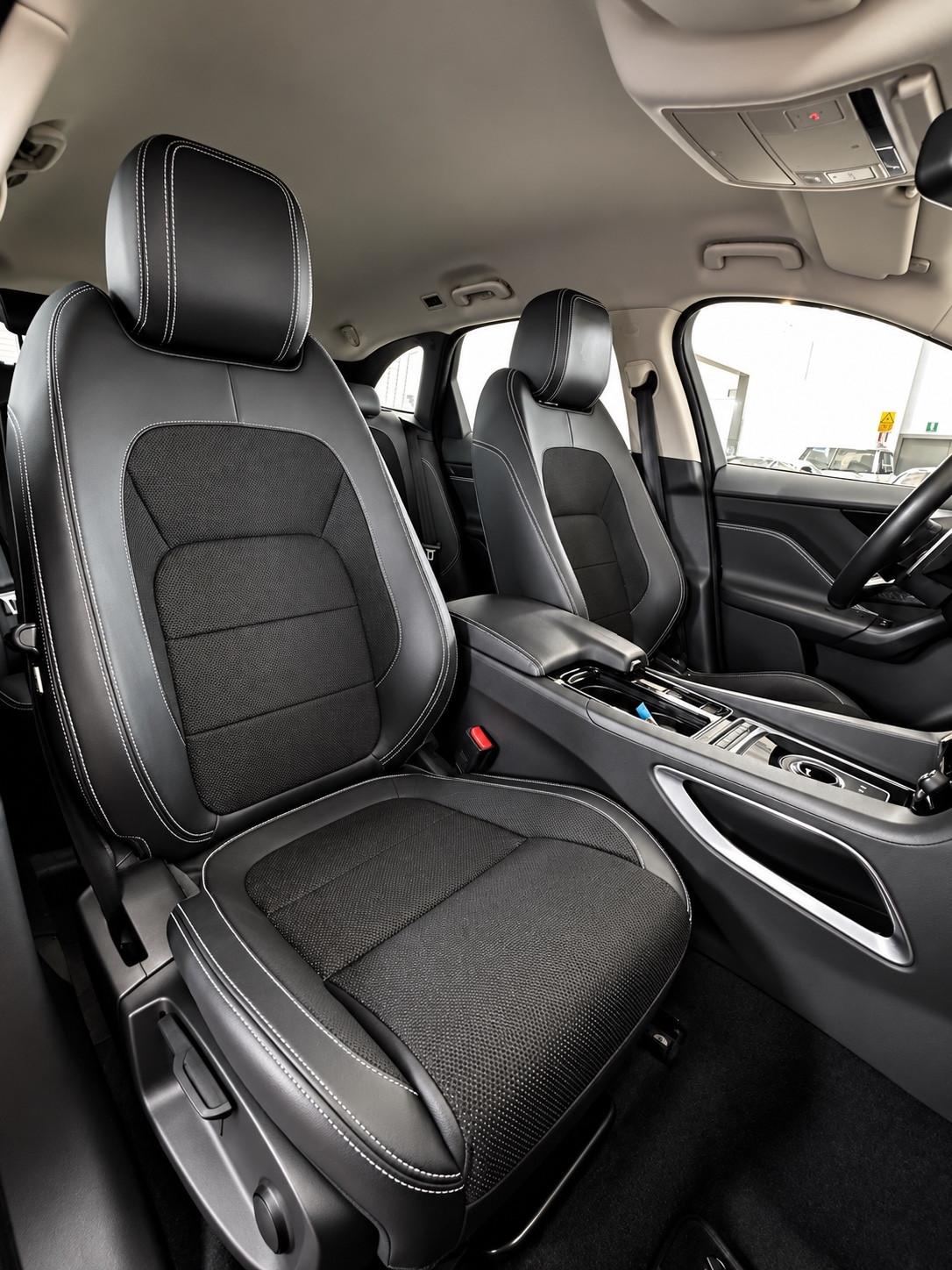 Jaguar F-Pace 3.0 D V6 300 CV AWD aut. R-Sport